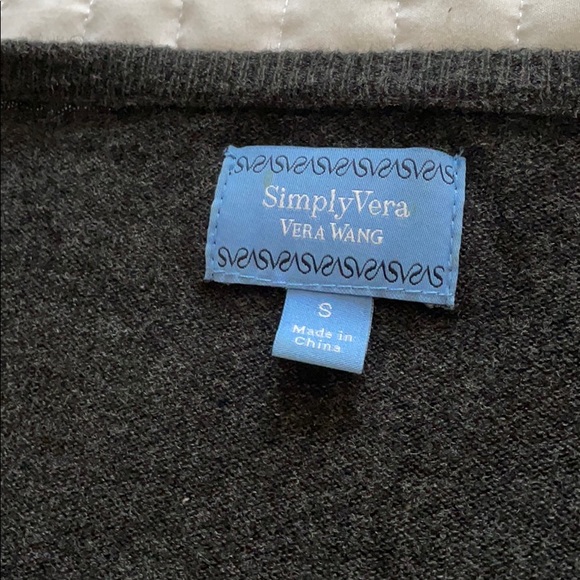 Simply Vera charcoal gray sweater - Picture 5 of 5